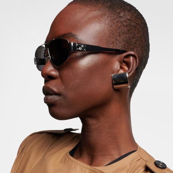 NEW!!! CELINE Sunglasses CL40281U 16A, Authentic - Picture 4 of 13